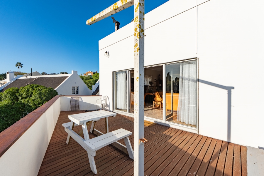 7 Bedroom Property for Sale in Middedorp Western Cape